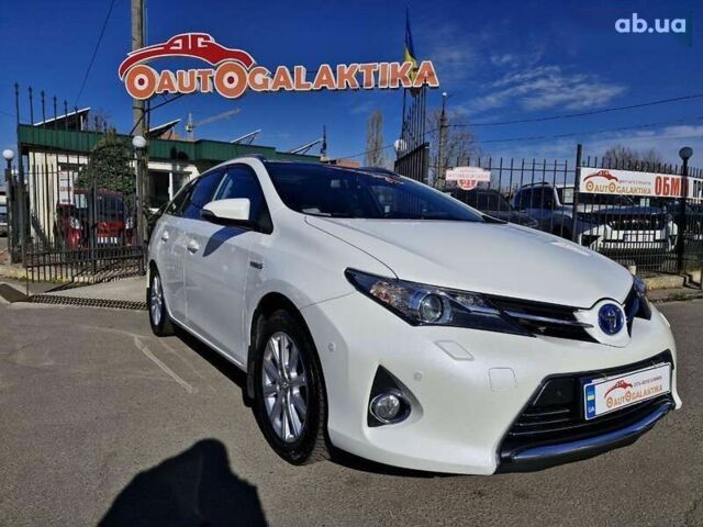 Тойота Аурис, объемом двигателя 4.25 л и пробегом 156 тыс. км за 13999 $, фото 1 на Automoto.ua