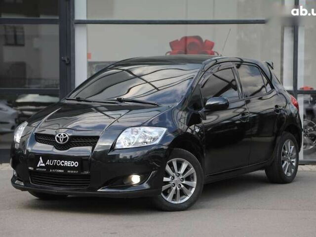 Тойота Аурис, объемом двигателя 1.6 л и пробегом 201 тыс. км за 7300 $, фото 1 на Automoto.ua
