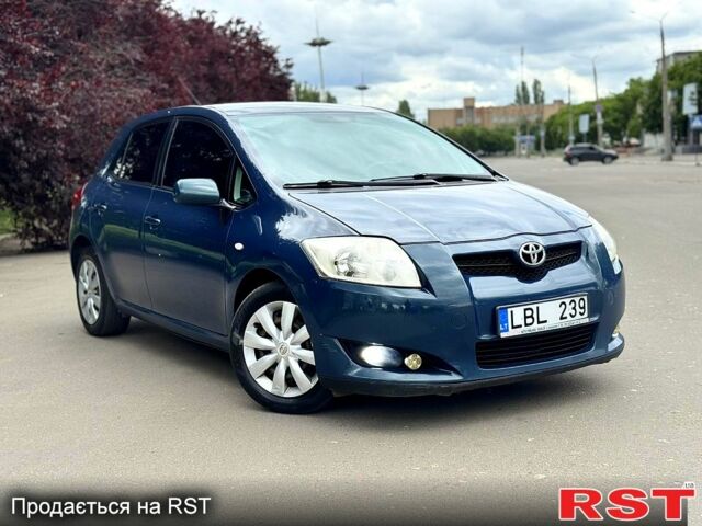 Тойота Аурис, объемом двигателя 2 л и пробегом 450 тыс. км за 2999 $, фото 1 на Automoto.ua