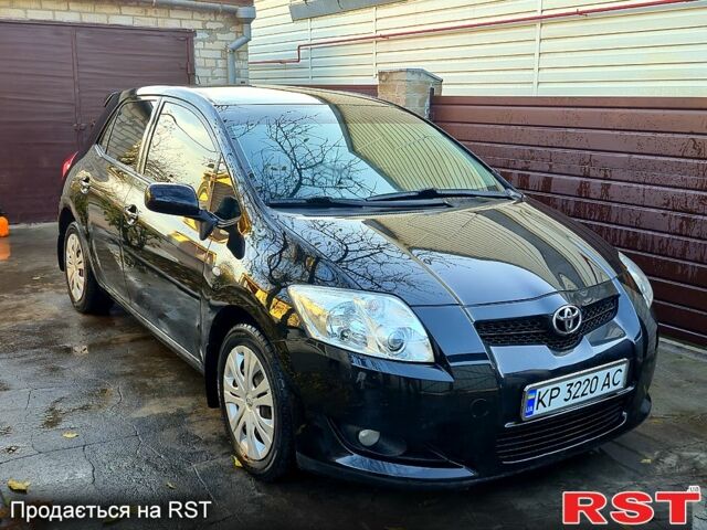 Тойота Аурис, объемом двигателя 1.6 л и пробегом 145 тыс. км за 6699 $, фото 1 на Automoto.ua