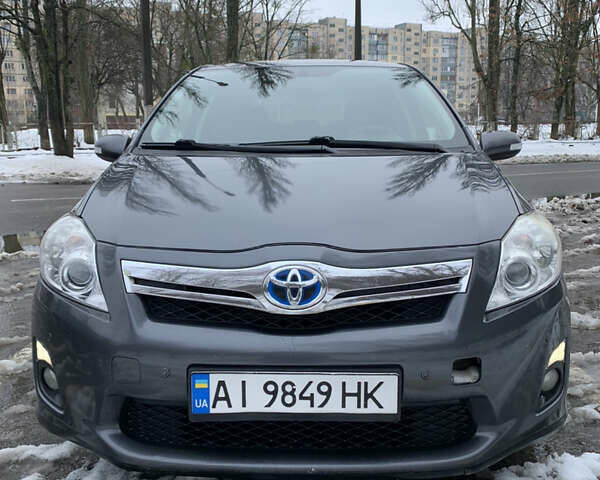 Тойота Аурис, объемом двигателя 1.8 л и пробегом 156 тыс. км за 9750 $, фото 1 на Automoto.ua