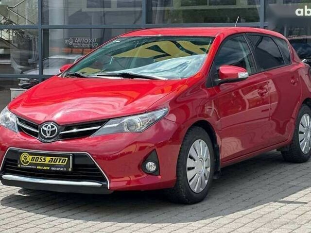 Тойота Аурис, объемом двигателя 1.6 л и пробегом 61 тыс. км за 8700 $, фото 1 на Automoto.ua