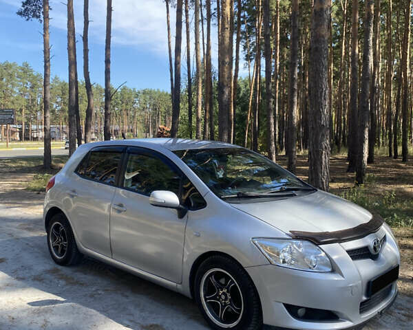 Сірий Тойота Ауріс, об'ємом двигуна 1.6 л та пробігом 189 тис. км за 5300 $, фото 1 на Automoto.ua