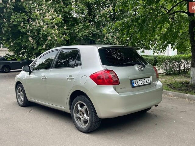 Серый Тойота Аурис, объемом двигателя 1.6 л и пробегом 103 тыс. км за 6500 $, фото 1 на Automoto.ua