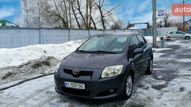 Серый Тойота Аурис, объемом двигателя 1.59 л и пробегом 183 тыс. км за 6800 $, фото 1 на Automoto.ua