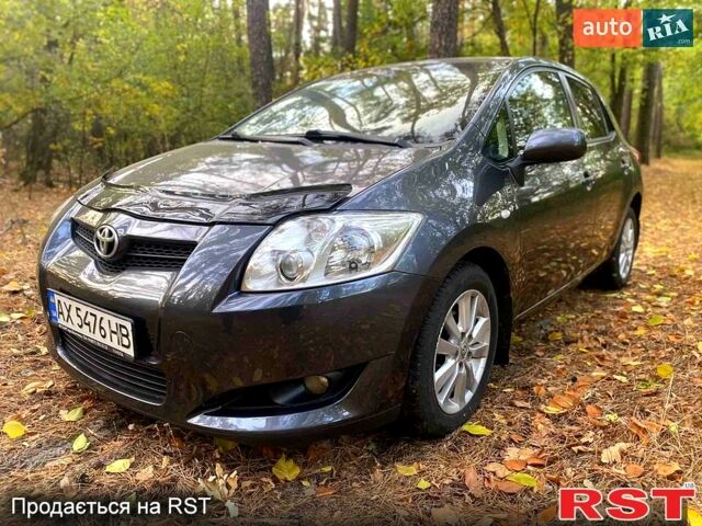 Сірий Тойота Ауріс, об'ємом двигуна 1.6 л та пробігом 226 тис. км за 6500 $, фото 1 на Automoto.ua