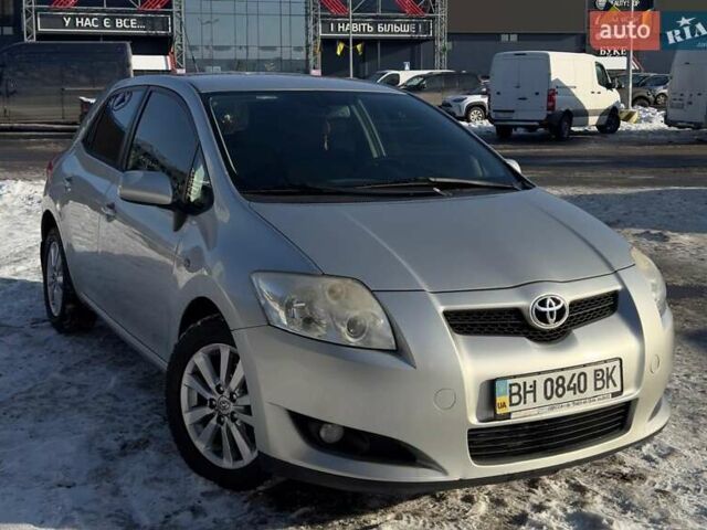 Серый Тойота Аурис, объемом двигателя 1.6 л и пробегом 154 тыс. км за 5900 $, фото 1 на Automoto.ua