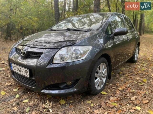 Серый Тойота Аурис, объемом двигателя 1.6 л и пробегом 226 тыс. км за 6500 $, фото 1 на Automoto.ua