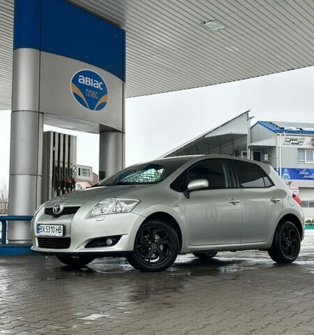 Серый Тойота Аурис, объемом двигателя 1.6 л и пробегом 173 тыс. км за 5799 $, фото 1 на Automoto.ua