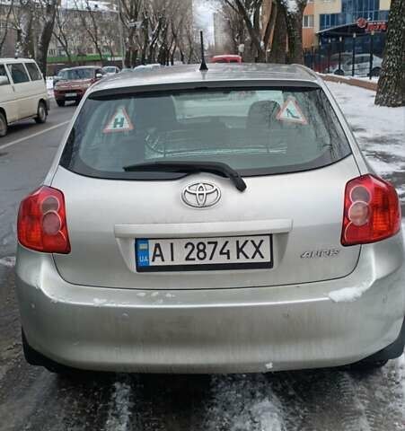 Серый Тойота Аурис, объемом двигателя 1.6 л и пробегом 150 тыс. км за 6200 $, фото 1 на Automoto.ua
