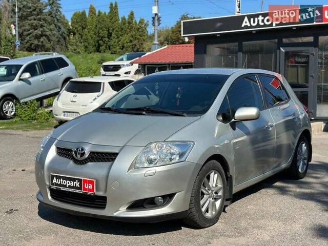 Серый Тойота Аурис, объемом двигателя 1.4 л и пробегом 221 тыс. км за 7390 $, фото 1 на Automoto.ua