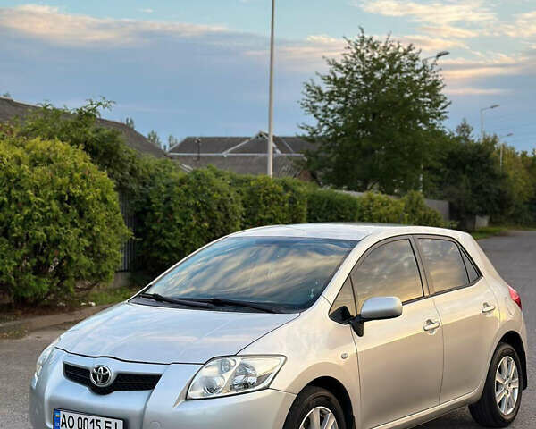 Сірий Тойота Ауріс, об'ємом двигуна 1.6 л та пробігом 244 тис. км за 6200 $, фото 1 на Automoto.ua