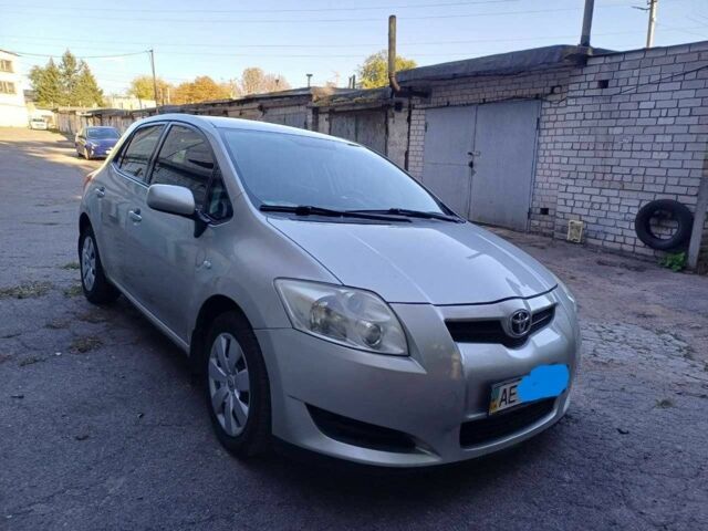Сірий Тойота Ауріс, об'ємом двигуна 1.6 л та пробігом 227 тис. км за 5500 $, фото 1 на Automoto.ua