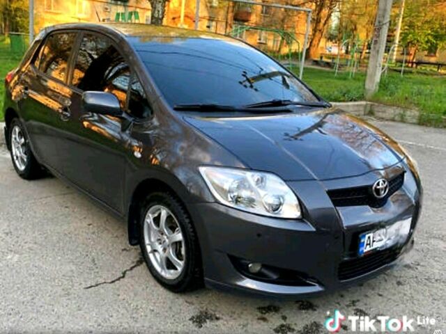 Сірий Тойота Ауріс, об'ємом двигуна 1.6 л та пробігом 216 тис. км за 6700 $, фото 1 на Automoto.ua