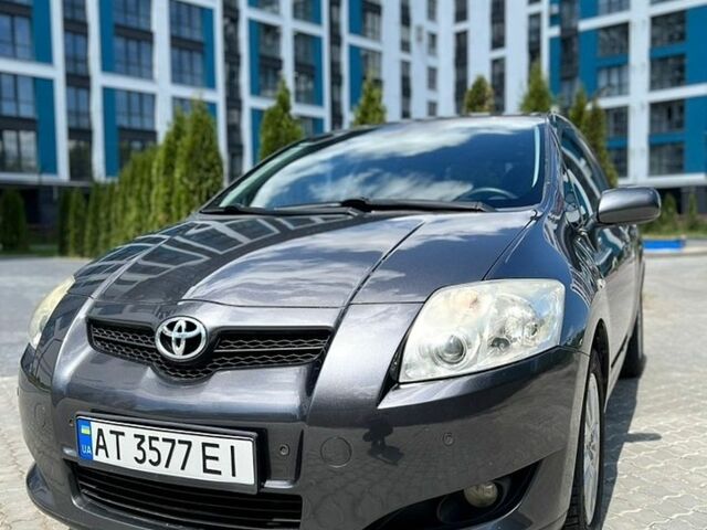 Серый Тойота Аурис, объемом двигателя 1.6 л и пробегом 172 тыс. км за 6900 $, фото 1 на Automoto.ua