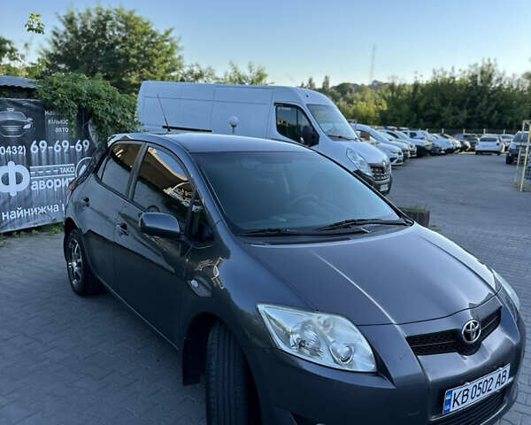 Сірий Тойота Ауріс, об'ємом двигуна 1.6 л та пробігом 242 тис. км за 6500 $, фото 1 на Automoto.ua