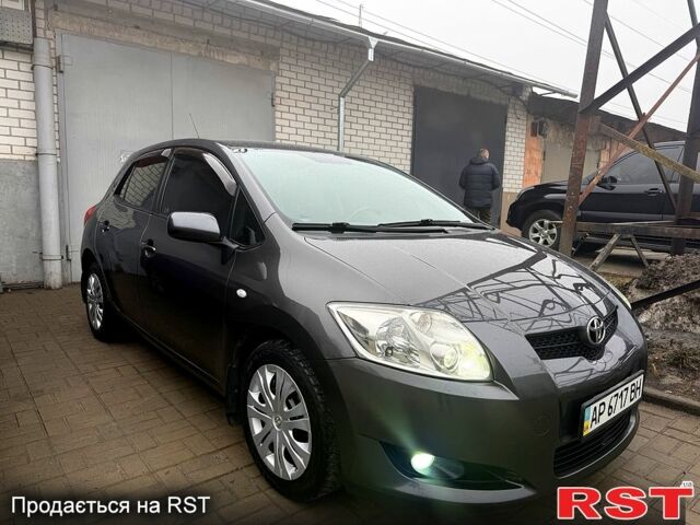 Сірий Тойота Ауріс, об'ємом двигуна 1.6 л та пробігом 18600 тис. км за 6500 $, фото 1 на Automoto.ua