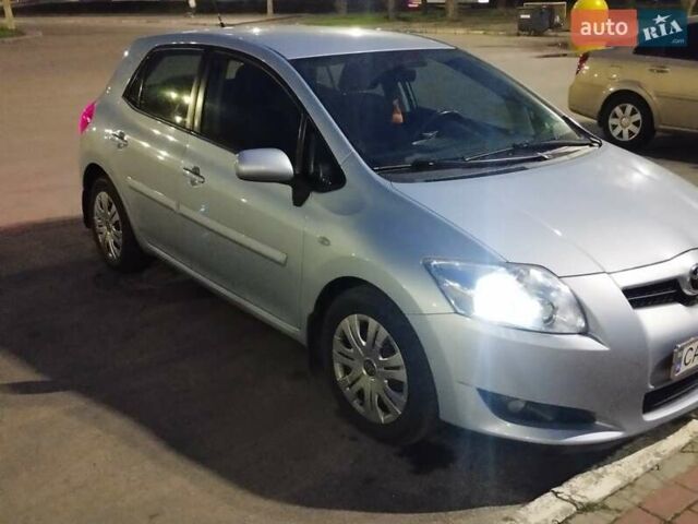 Серый Тойота Аурис, объемом двигателя 1.6 л и пробегом 190 тыс. км за 7200 $, фото 1 на Automoto.ua