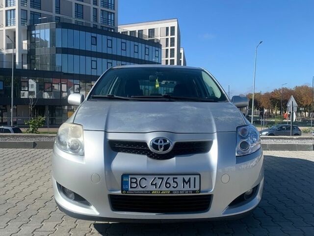 Серый Тойота Аурис, объемом двигателя 1.6 л и пробегом 168 тыс. км за 5500 $, фото 1 на Automoto.ua