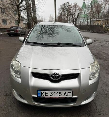 Серый Тойота Аурис, объемом двигателя 1.6 л и пробегом 150 тыс. км за 6700 $, фото 1 на Automoto.ua