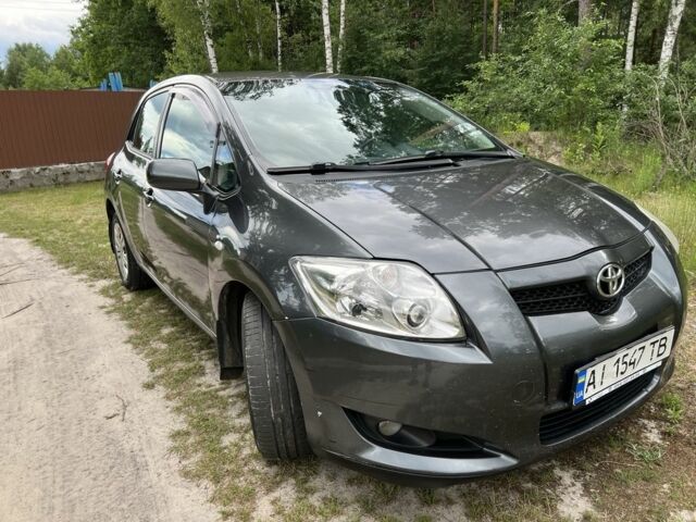 Серый Тойота Аурис, объемом двигателя 1.6 л и пробегом 229 тыс. км за 5300 $, фото 1 на Automoto.ua