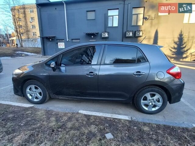 Серый Тойота Аурис, объемом двигателя 1.8 л и пробегом 135 тыс. км за 11000 $, фото 1 на Automoto.ua