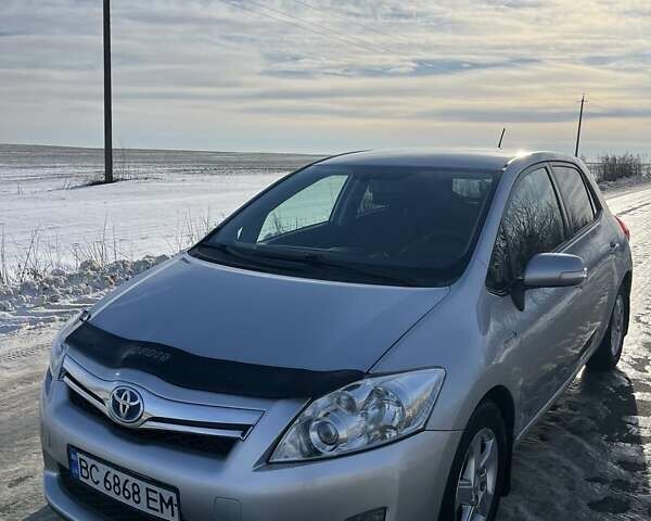 Серый Тойота Аурис, объемом двигателя 1.8 л и пробегом 158 тыс. км за 12000 $, фото 1 на Automoto.ua