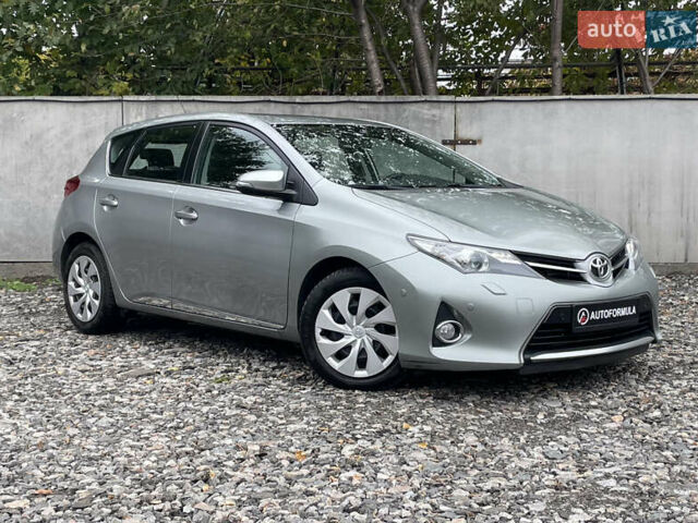 Серый Тойота Аурис, объемом двигателя 2 л и пробегом 171 тыс. км за 8990 $, фото 1 на Automoto.ua