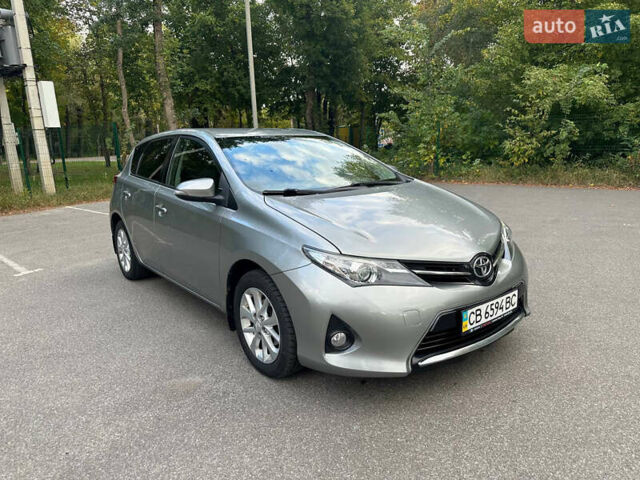 Серый Тойота Аурис, объемом двигателя 1.6 л и пробегом 197 тыс. км за 11800 $, фото 1 на Automoto.ua