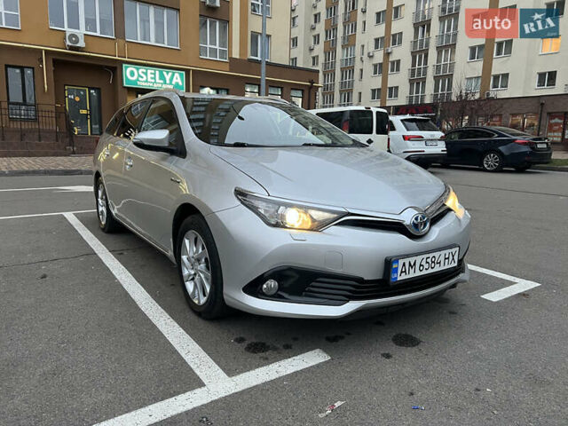 Серый Тойота Аурис, объемом двигателя 1.8 л и пробегом 261 тыс. км за 13400 $, фото 1 на Automoto.ua