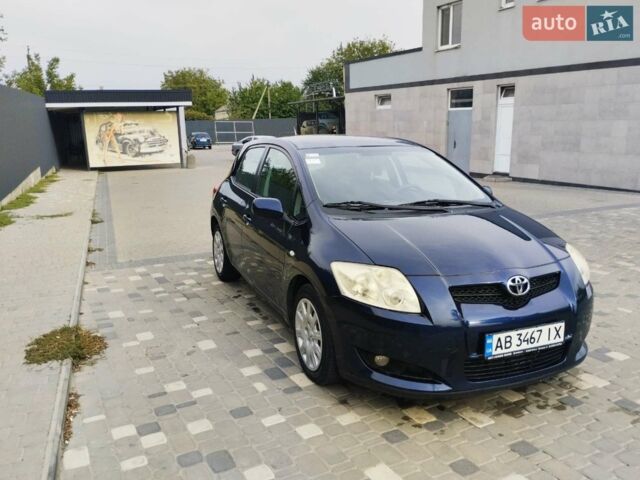 Синій Тойота Ауріс, об'ємом двигуна 2 л та пробігом 188 тис. км за 6000 $, фото 1 на Automoto.ua