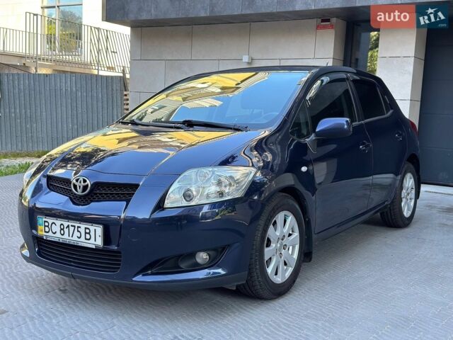 Синій Тойота Ауріс, об'ємом двигуна 1.6 л та пробігом 175 тис. км за 6670 $, фото 1 на Automoto.ua