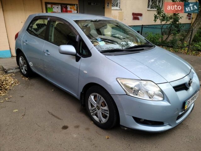 Синий Тойота Аурис, объемом двигателя 1.6 л и пробегом 120 тыс. км за 6500 $, фото 1 на Automoto.ua