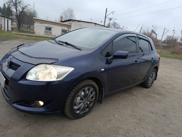 Синий Тойота Аурис, объемом двигателя 1.6 л и пробегом 210 тыс. км за 5650 $, фото 1 на Automoto.ua