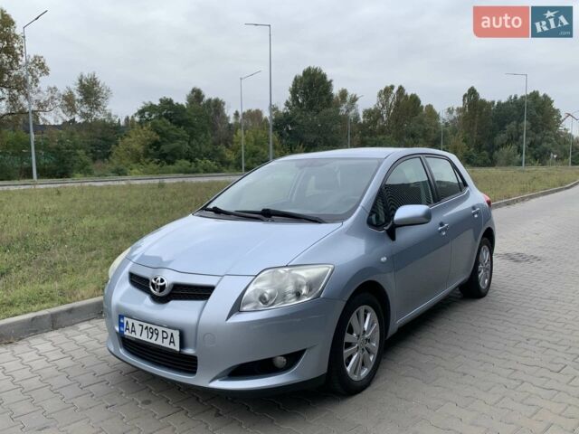 Синий Тойота Аурис, объемом двигателя 1.6 л и пробегом 161 тыс. км за 7500 $, фото 1 на Automoto.ua