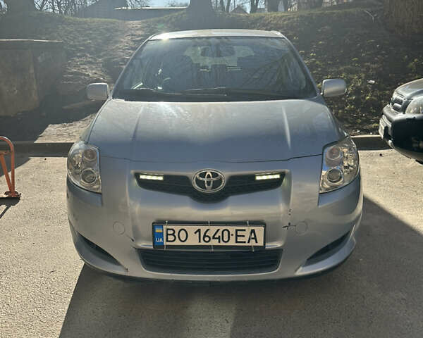 Синий Тойота Аурис, объемом двигателя 1.6 л и пробегом 163 тыс. км за 6500 $, фото 1 на Automoto.ua