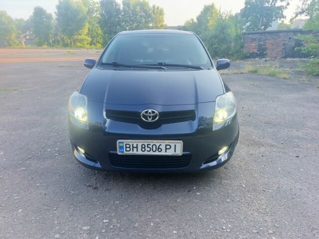 Синий Тойота Аурис, объемом двигателя 2 л и пробегом 190 тыс. км за 4397 $, фото 1 на Automoto.ua