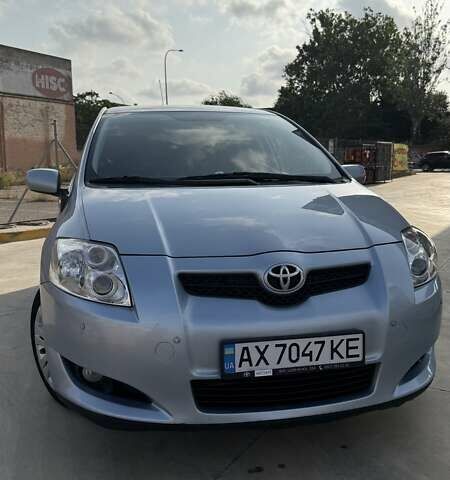 Синий Тойота Аурис, объемом двигателя 1.6 л и пробегом 251 тыс. км за 6700 $, фото 1 на Automoto.ua