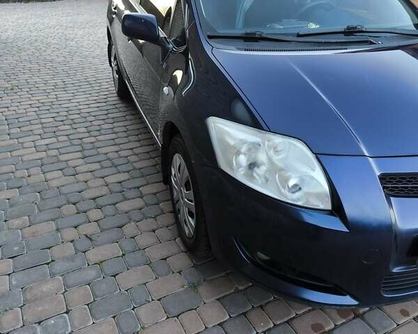 Синій Тойота Ауріс, об'ємом двигуна 1.6 л та пробігом 170 тис. км за 6500 $, фото 1 на Automoto.ua