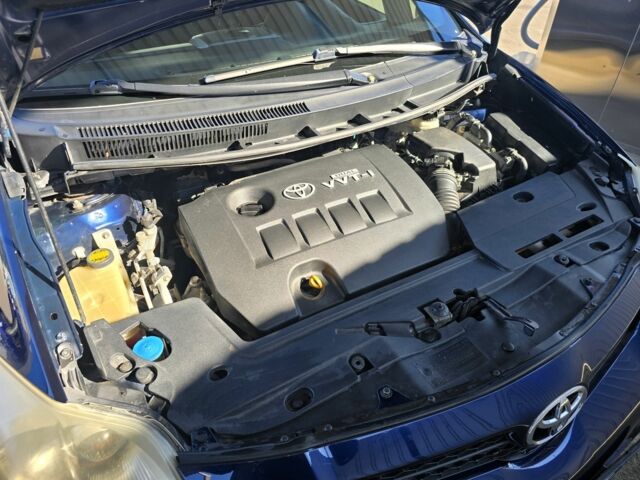 Синий Тойота Аурис, объемом двигателя 1.6 л и пробегом 250 тыс. км за 7200 $, фото 1 на Automoto.ua