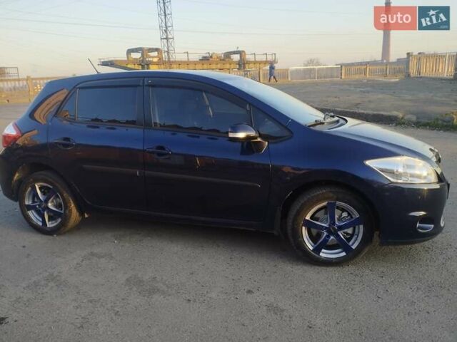 Синій Тойота Ауріс, об'ємом двигуна 2 л та пробігом 211 тис. км за 6800 $, фото 1 на Automoto.ua