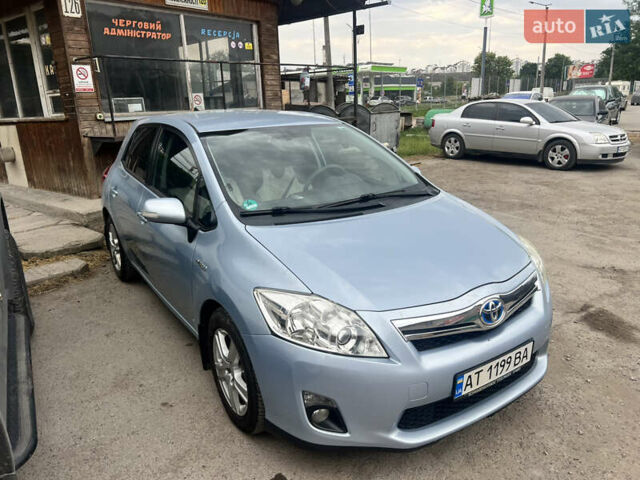 Синий Тойота Аурис, объемом двигателя 1.8 л и пробегом 163 тыс. км за 9900 $, фото 1 на Automoto.ua