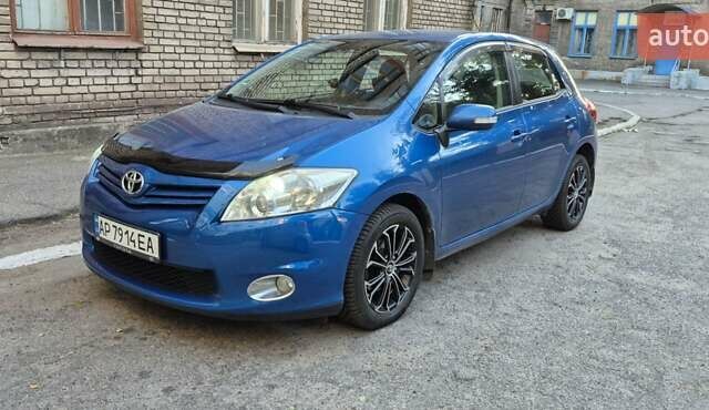 Синій Тойота Ауріс, об'ємом двигуна 1.6 л та пробігом 188 тис. км за 9700 $, фото 1 на Automoto.ua