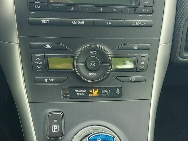 Синій Тойота Ауріс, об'ємом двигуна 1.8 л та пробігом 219 тис. км за 9550 $, фото 1 на Automoto.ua