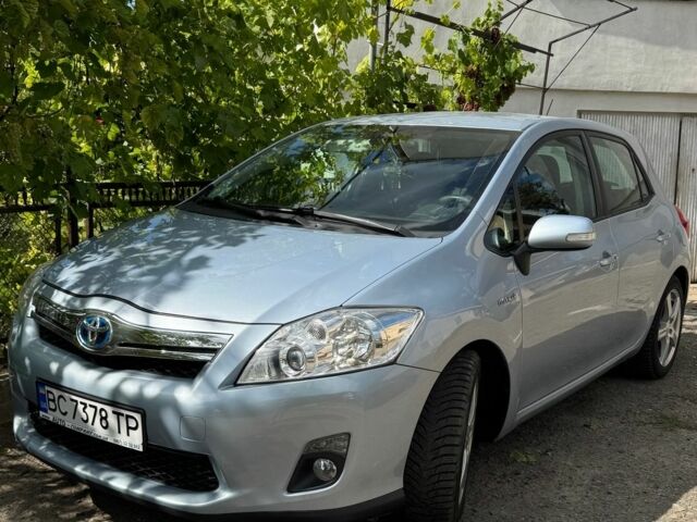 Синий Тойота Аурис, объемом двигателя 1.8 л и пробегом 183 тыс. км за 11500 $, фото 1 на Automoto.ua