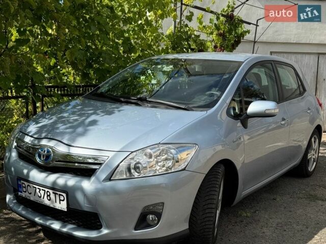 Синий Тойота Аурис, объемом двигателя 1.8 л и пробегом 183 тыс. км за 11500 $, фото 1 на Automoto.ua