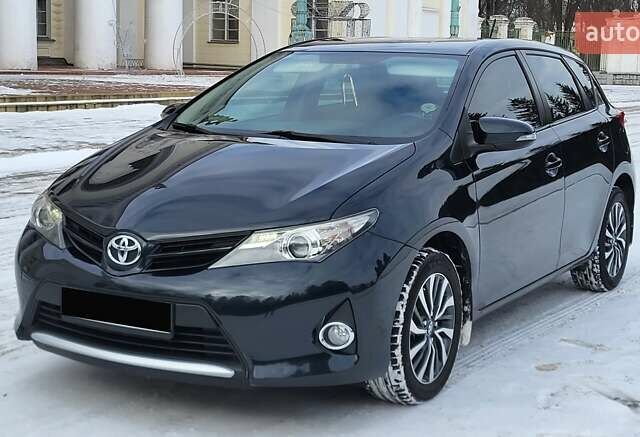 Синій Тойота Ауріс, об'ємом двигуна 1.6 л та пробігом 132 тис. км за 12800 $, фото 1 на Automoto.ua