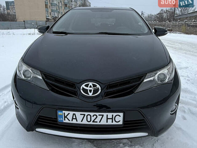 Синий Тойота Аурис, объемом двигателя 1.6 л и пробегом 131 тыс. км за 12000 $, фото 1 на Automoto.ua