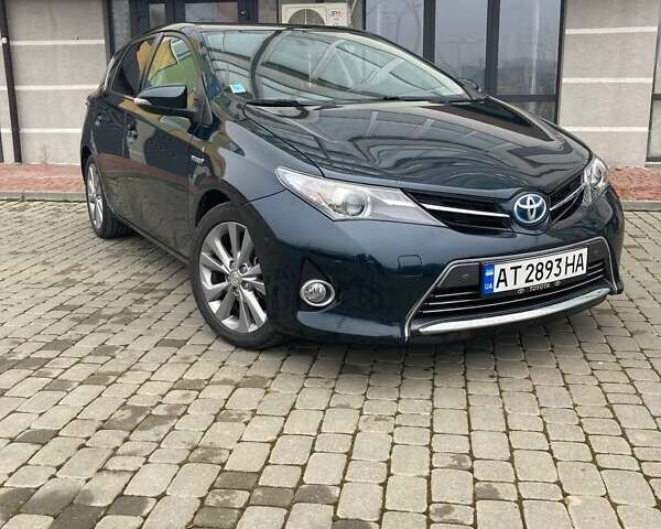 Синий Тойота Аурис, объемом двигателя 1.8 л и пробегом 130 тыс. км за 15000 $, фото 1 на Automoto.ua