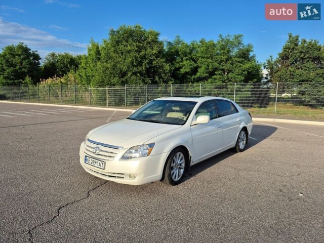 Белый Тойота Авалон, объемом двигателя 3.5 л и пробегом 191 тыс. км за 7800 $, фото 1 на Automoto.ua